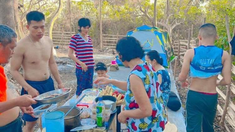 Campsarap Hostel & Resort Valencia  エクステリア 写真